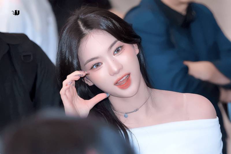 최근 메이크업 샵 바꼈다는 스테이씨 아이사 근황.jpg | 인스티즈