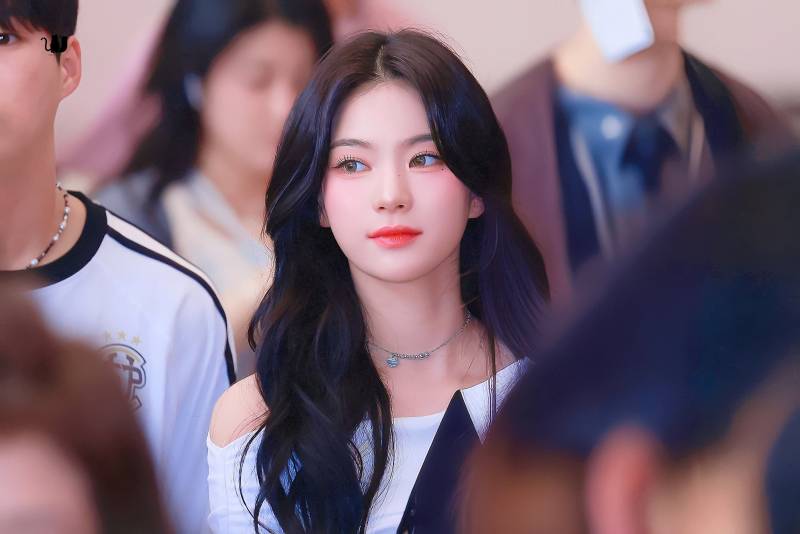 최근 메이크업 샵 바꼈다는 스테이씨 아이사 근황.jpg | 인스티즈