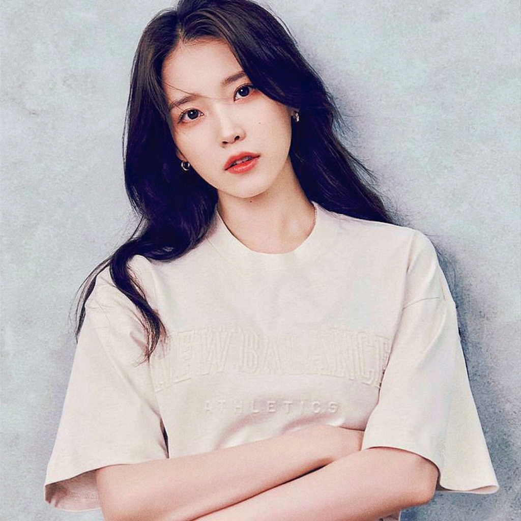 [잡담] 아이유 뉴발란스 화보 왜 이렇게 잘생김 | 인스티즈