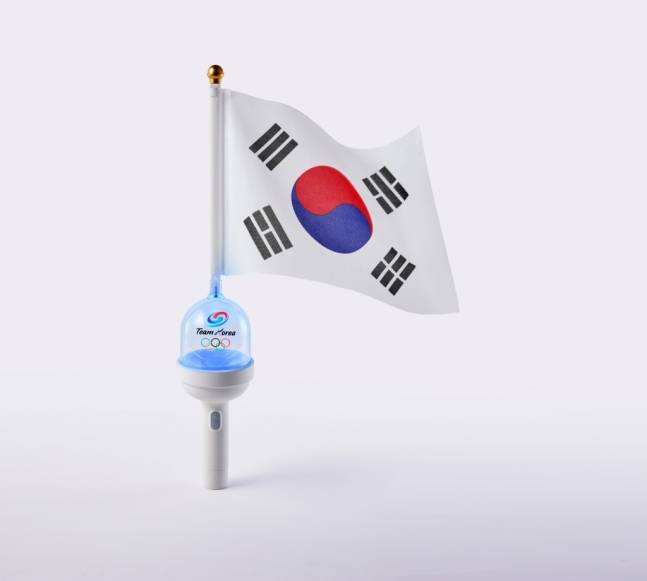 하이브가 만든 파리올림픽 응원봉.JPG | 인스티즈