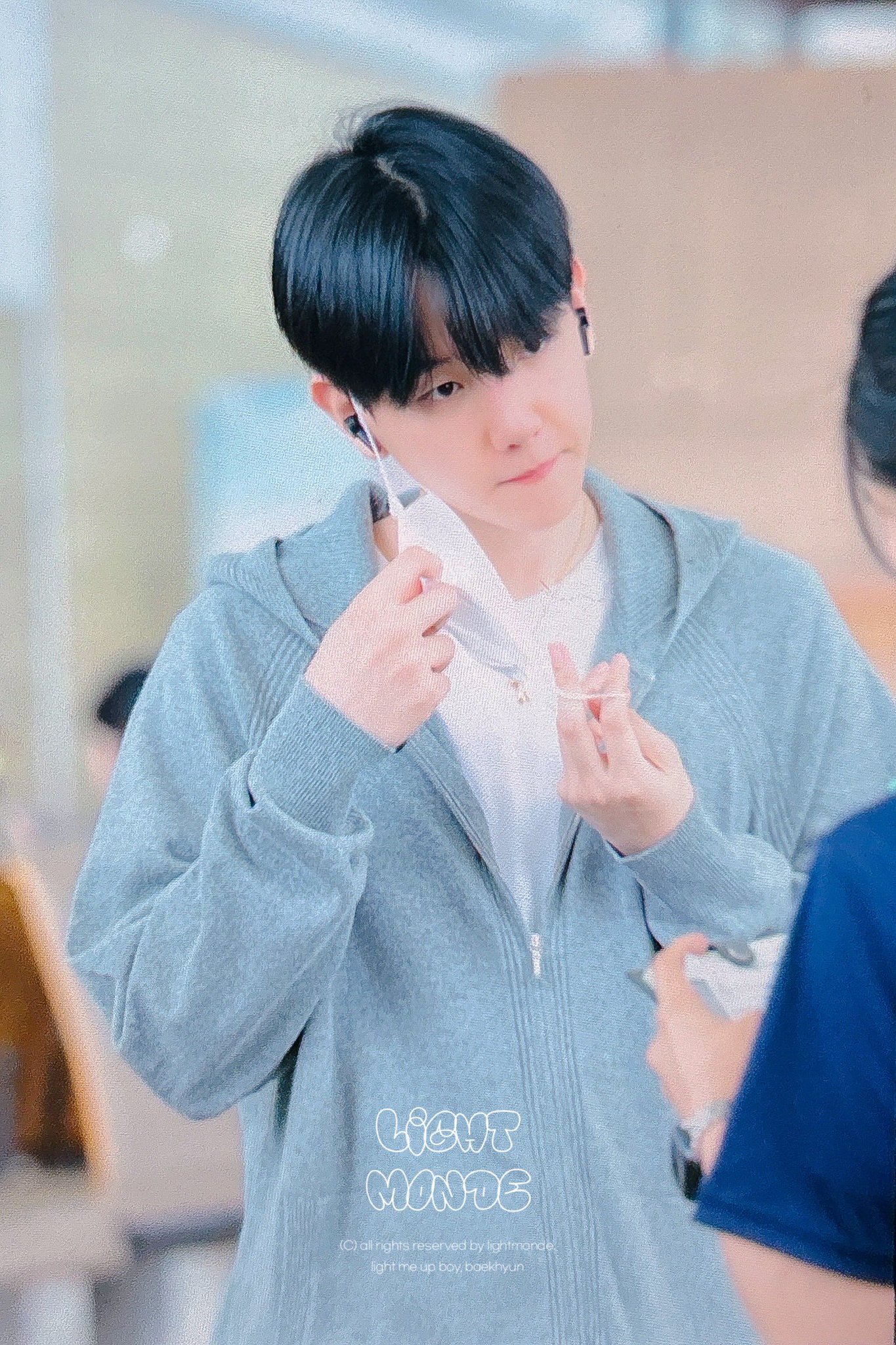 [잡담] 오늘 공항 백현이 넘 조아🐶🤍 | 인스티즈