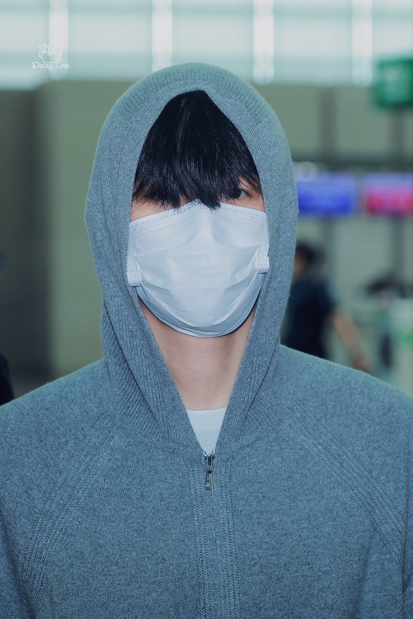 [잡담] 오늘 공항 백현이 넘 조아🐶🤍 | 인스티즈