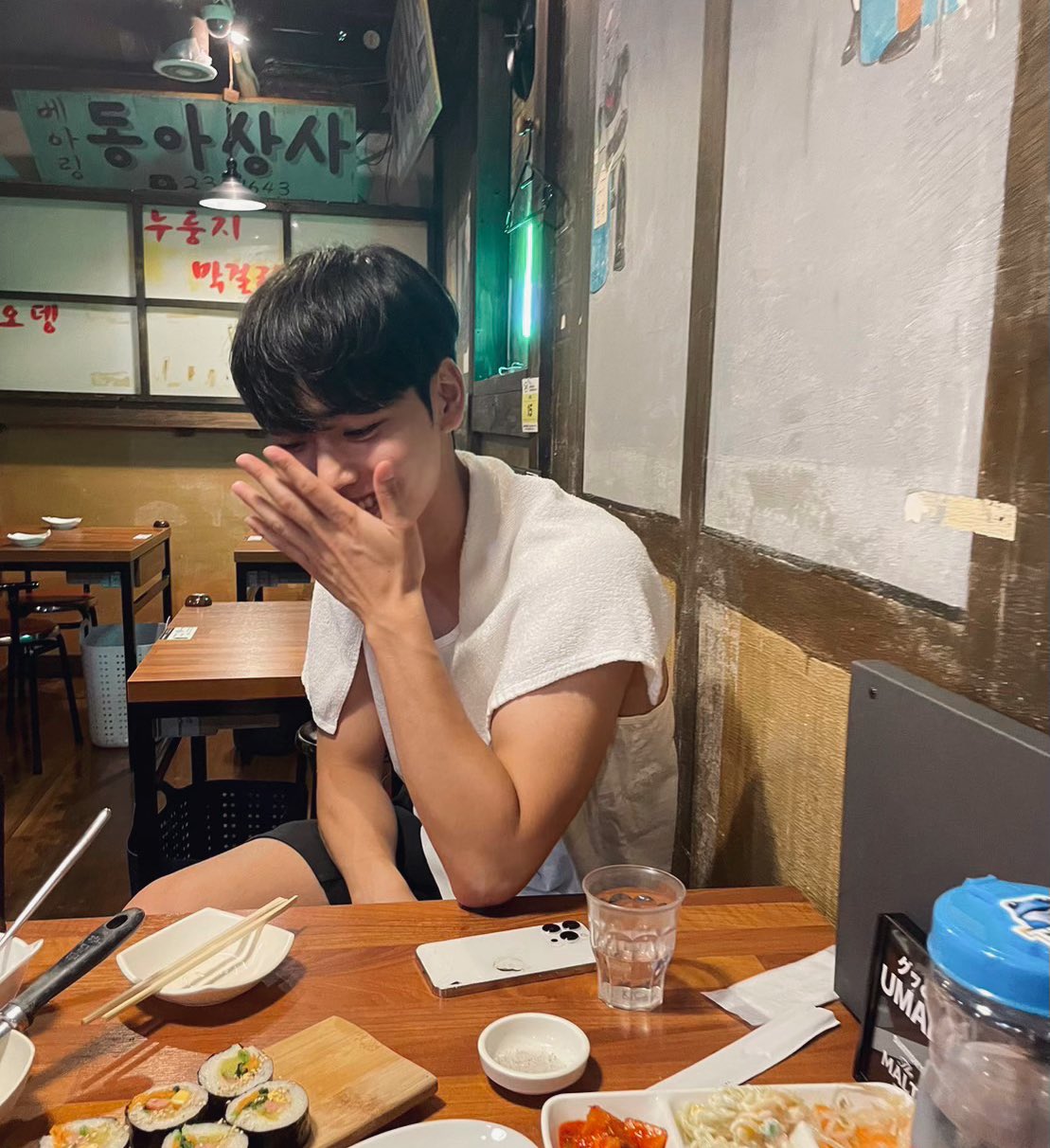 [잡담] 얘들아 넷플 일본 게이 연프 출연자 개잘생겼다 | 인스티즈