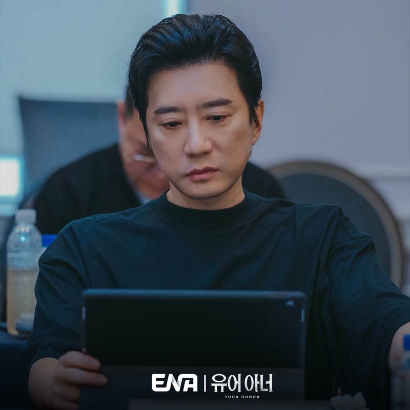 포스 장난 아닌 '유어 아너' 대본 리딩 비하인드 컷 | 인스티즈