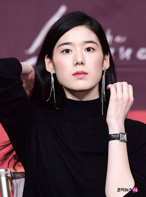 숏컷하고 이미지 확 달라졌다는 정은채 | 인스티즈