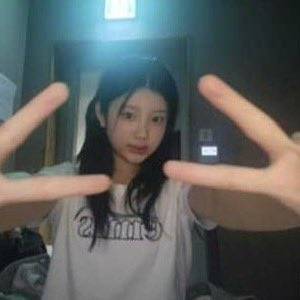 07년생 셀카 스타일 보여주는 아일릿 원희 | 인스티즈