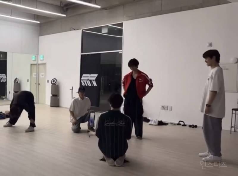 라방 시간 레전드 찍은 남돌.jpg | 인스티즈