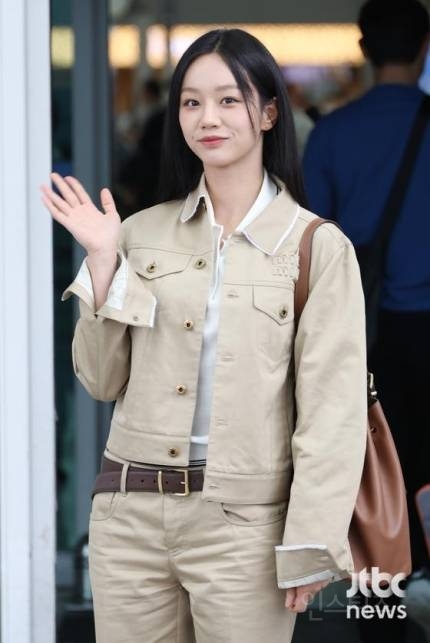 이혜리·박세완, 설렘 가득한 뉴욕 출국길 | 인스티즈