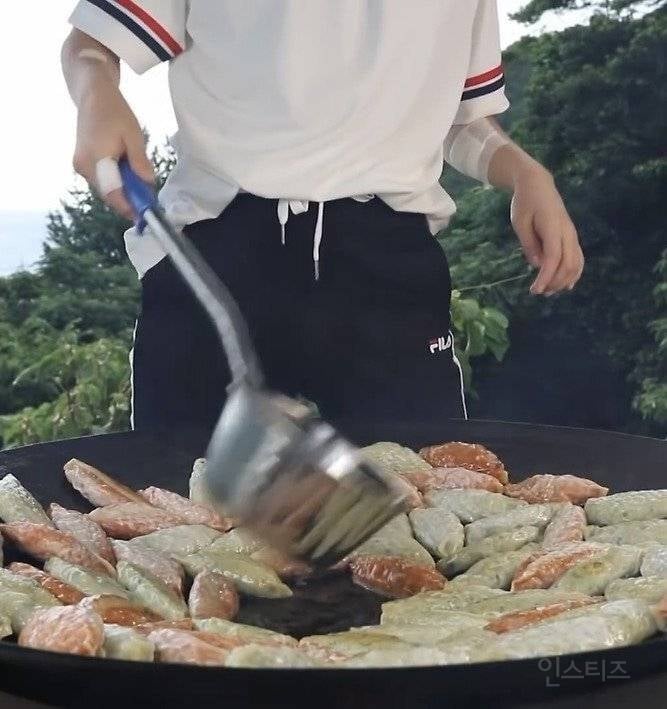 이제보니 팔뚝에 멍을 달고 살았던 쯔양.jpg | 인스티즈