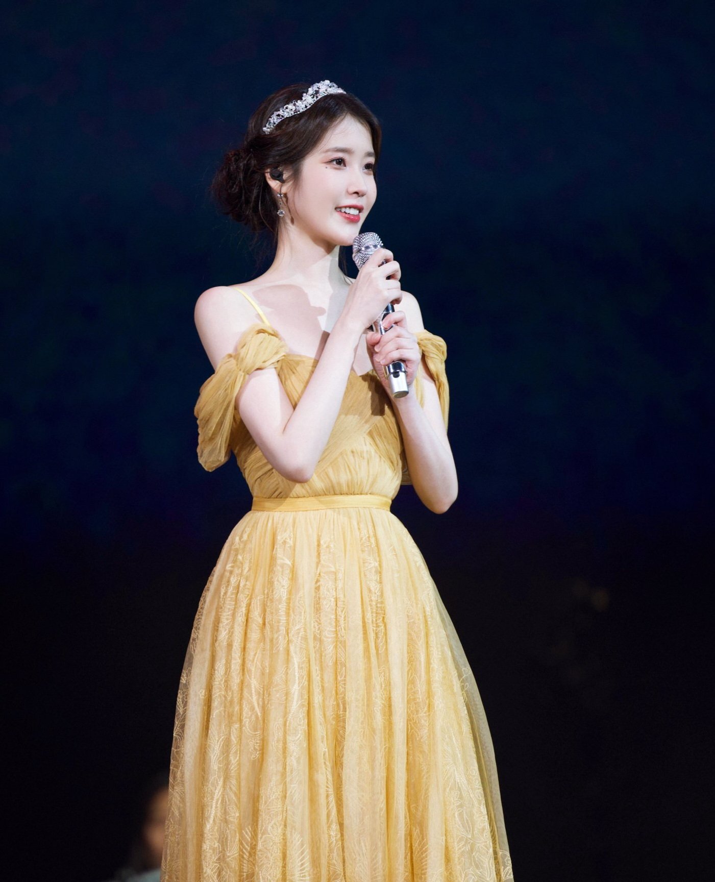 [잡담] 아이유 이사진 너무이쁘다 | 인스티즈