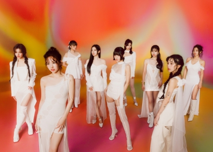 [정보/소식] 트와이스, 오늘 '해외 여성 아티스트 최초' 일본 닛산 스타디움 입성 | 인스티즈