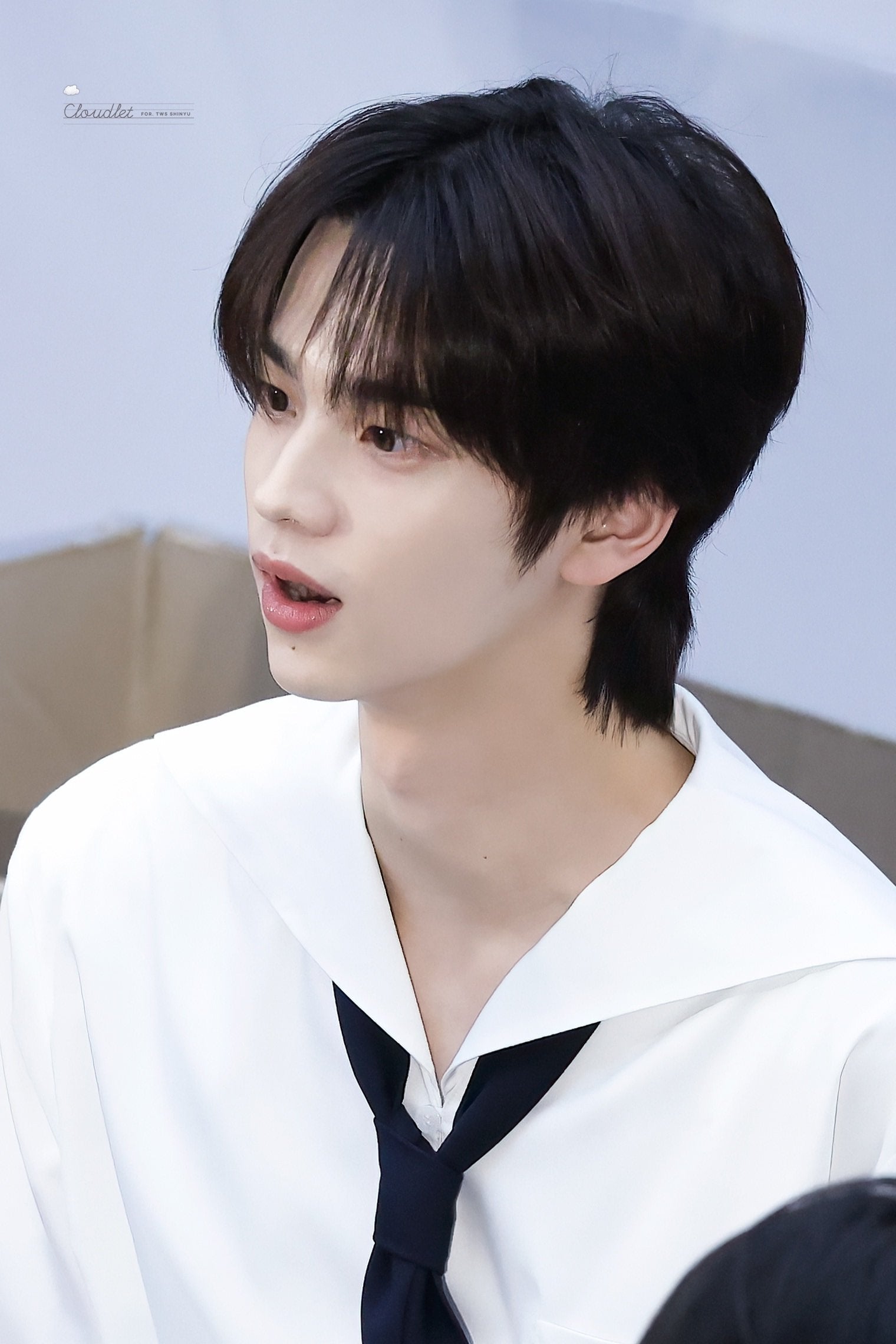 [잡담] 갑자기 쓰고싶어져서 쓰는 신유 실물 본 후기 | 인스티즈