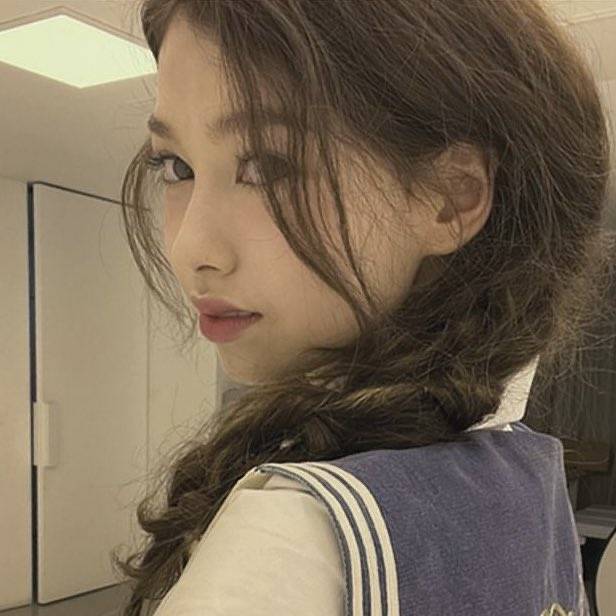 케이팝러들 사이에서 참안목으로 유명한 강정아 제작 신인 여돌 비주얼 | 인스티즈