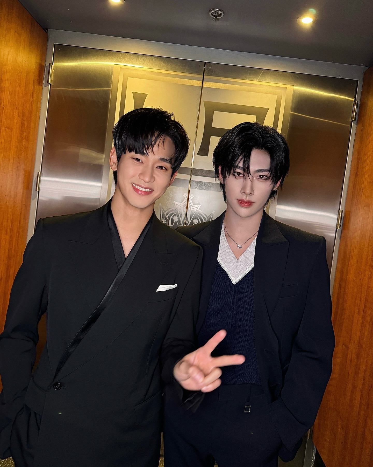 [잡담] 김수현 제베원 리키 투샷 왔음 | 인스티즈