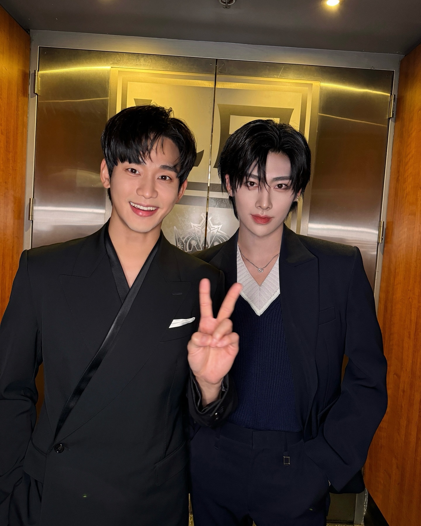 [잡담] 김수현 제베원 리키 투샷 왔음 | 인스티즈