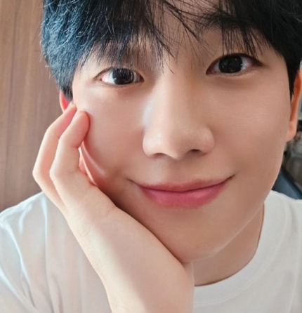 [잡담] 이 남자분 몇살처럼 보여? | 인스티즈