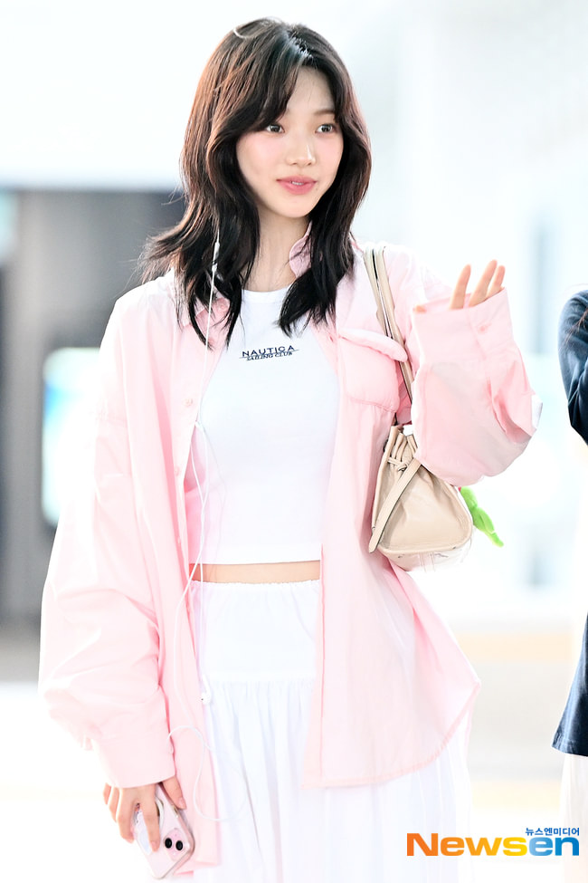[잡담] 카리나 오늘 출국 너무 귀엽다 | 인스티즈