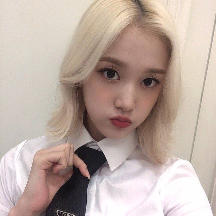 금발만 하면 레전드 셀카 갱신하는 아이돌 | 인스티즈