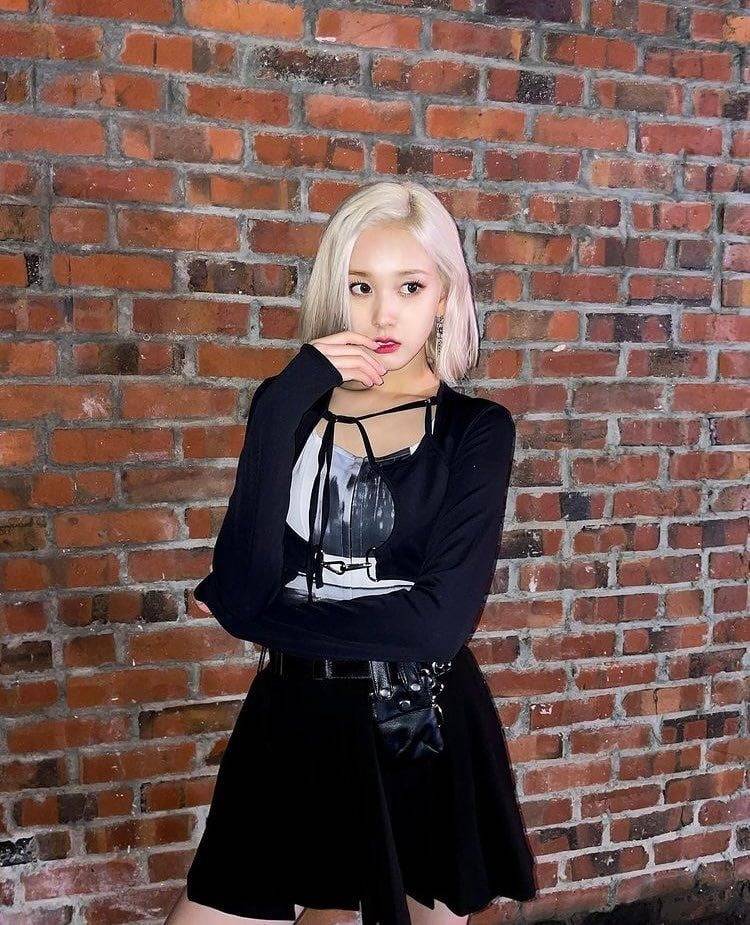 금발만 하면 레전드 셀카 갱신하는 아이돌 | 인스티즈