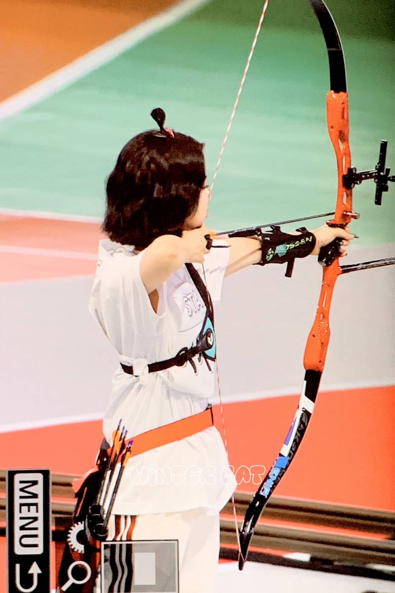 치열했던 아육대 양궁에서 비주얼로 텐 쏜 여돌 | 인스티즈