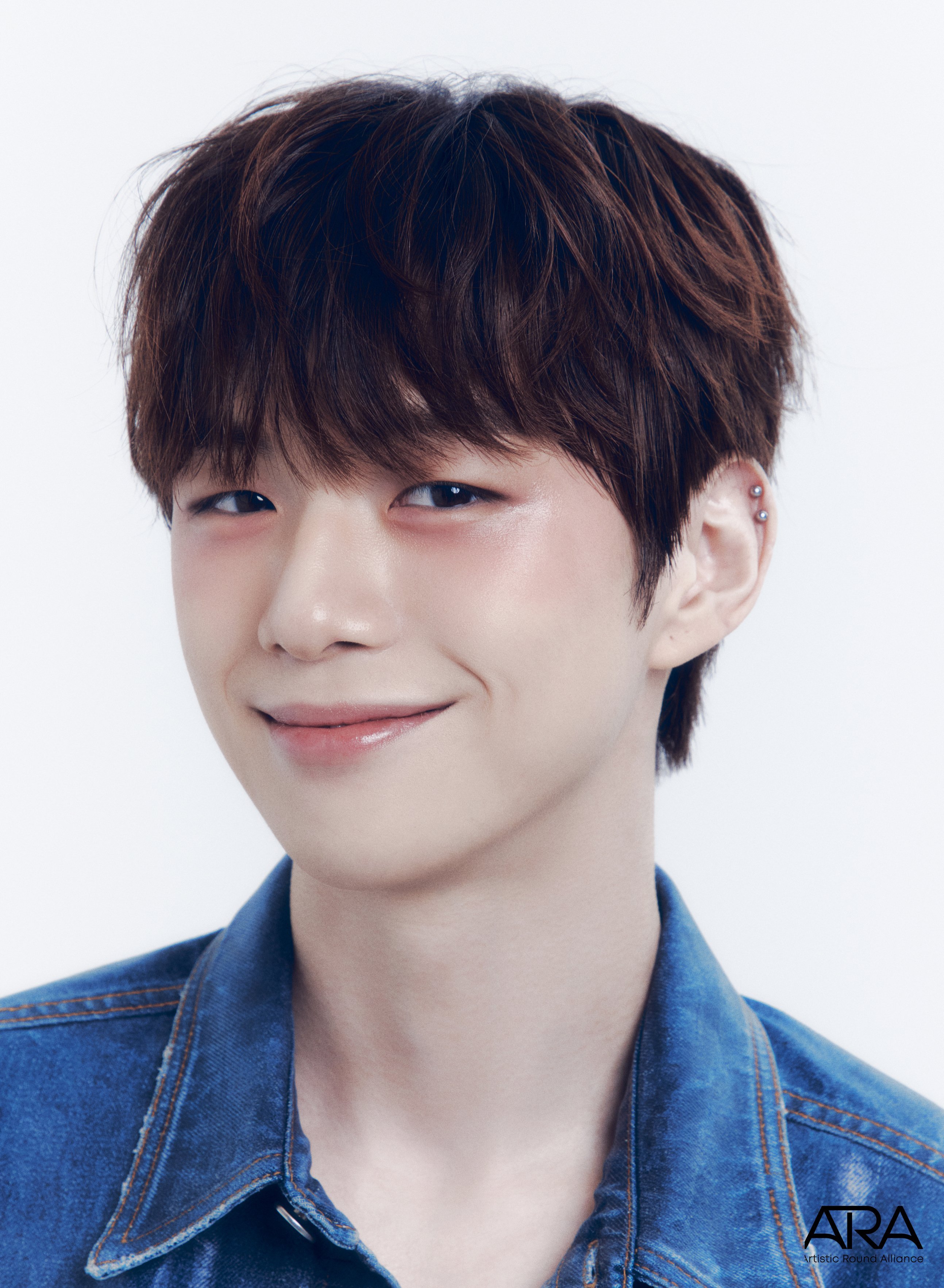 [정보/소식] 강다니엘 새 프로필 사진 | 인스티즈