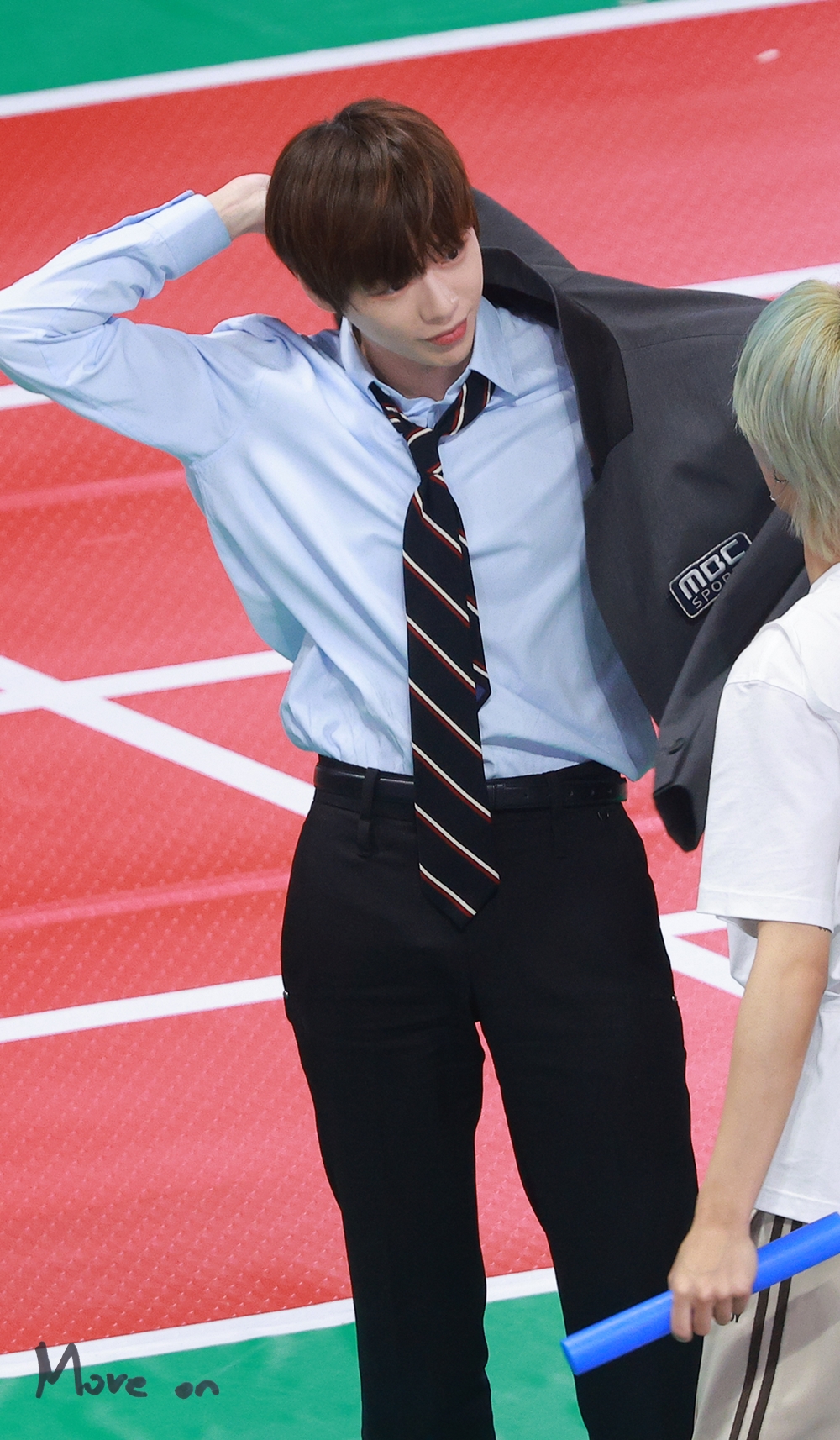 [잡담] 분명 강다니엘은 피곤해보이는데 고딩같다가 대리님 같다가 | 인스티즈