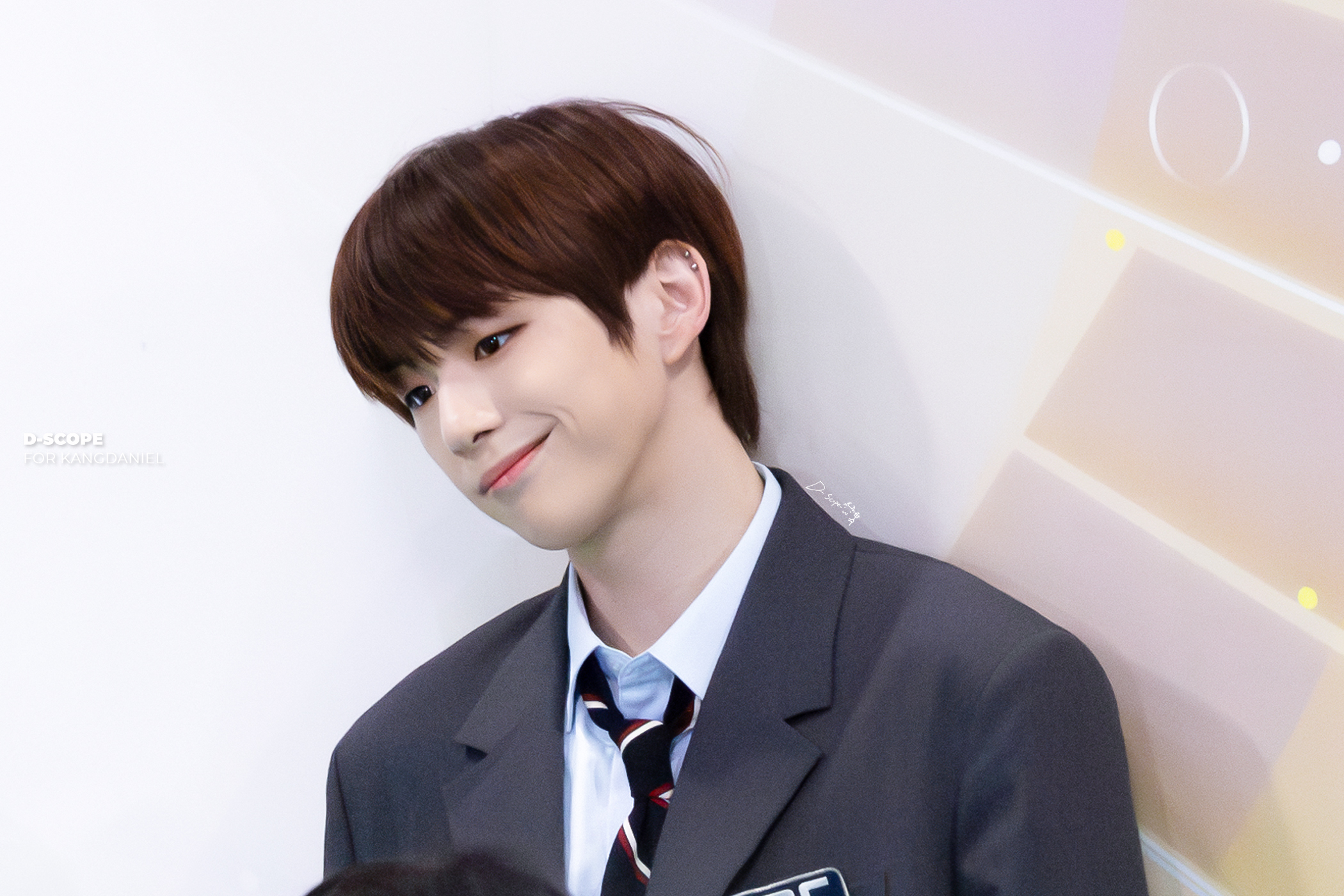 [잡담] 분명 강다니엘은 피곤해보이는데 고딩같다가 대리님 같다가 | 인스티즈