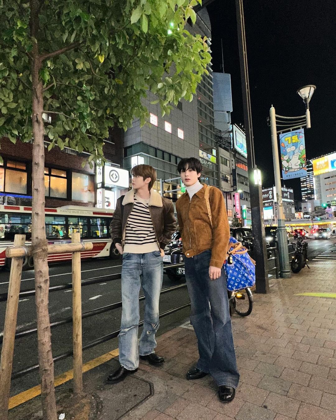 [잡담] 성찬영 화보 나만 기다리냐🧎‍♀️🧎‍♀️🧎‍♀️ | 인스티즈