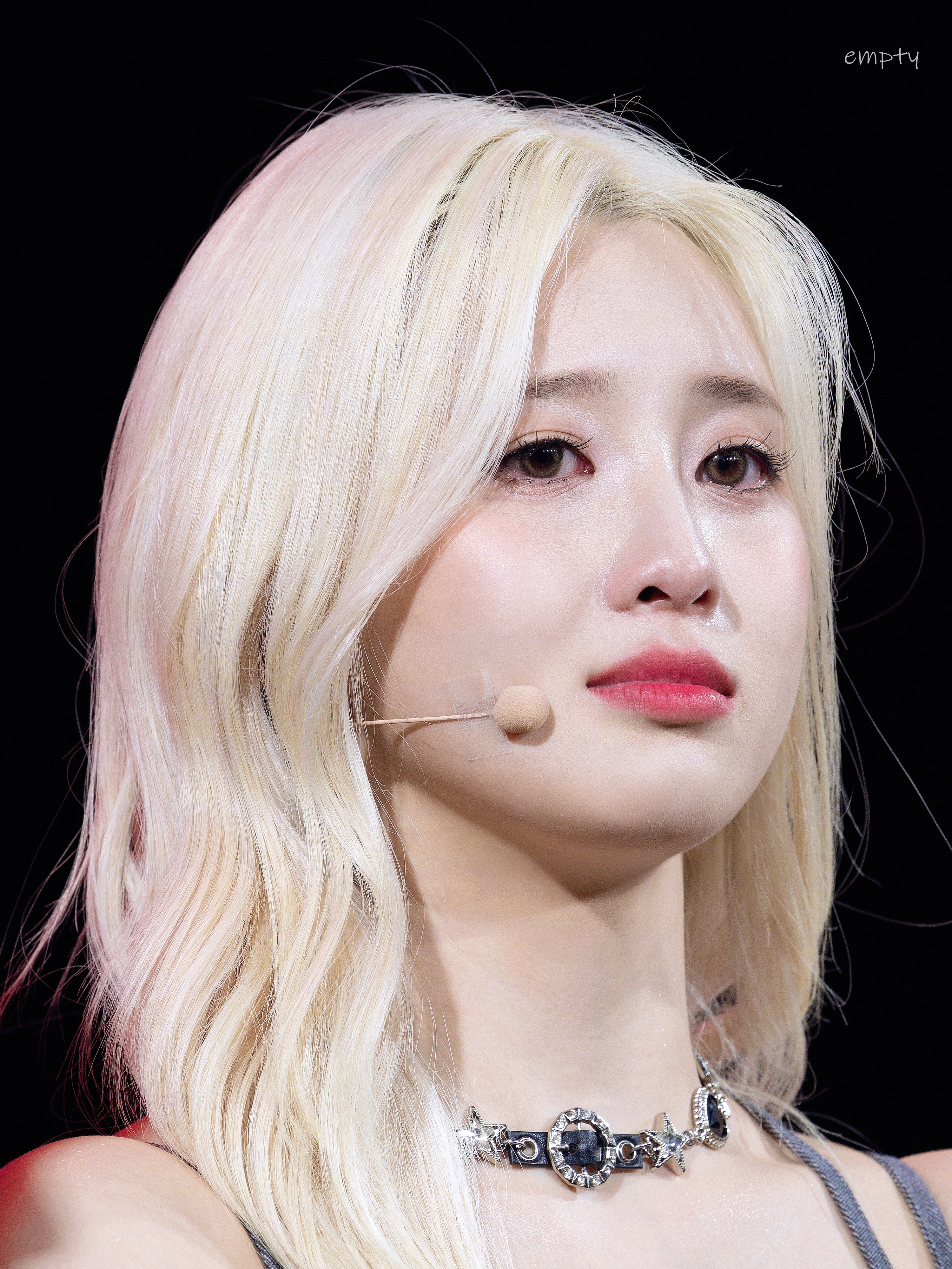 오랜만에 팬들 보고 눈물터진 어제자 라잇썸 눈물의 쇼케이스 | 인스티즈