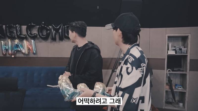 요즘 핫한 걸그룹 피처링으로 불렀다는 가수의 만행 | 인스티즈
