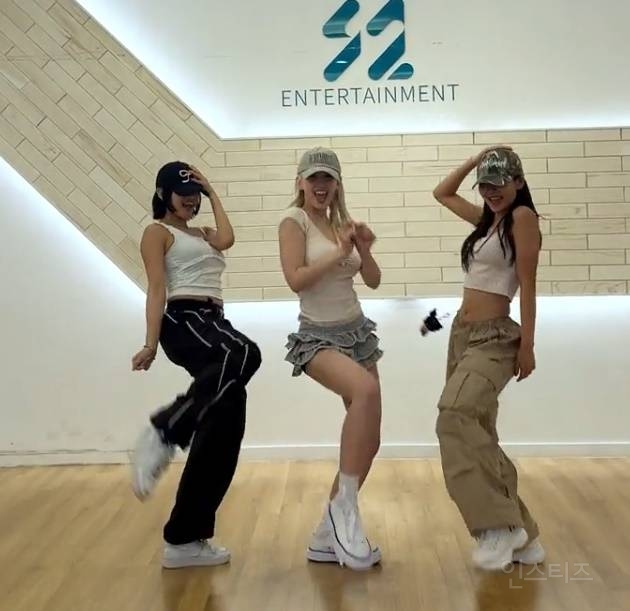 여덕들 미치는 여돌 조합에 앓고 있다는 트와이스 지효 | 인스티즈