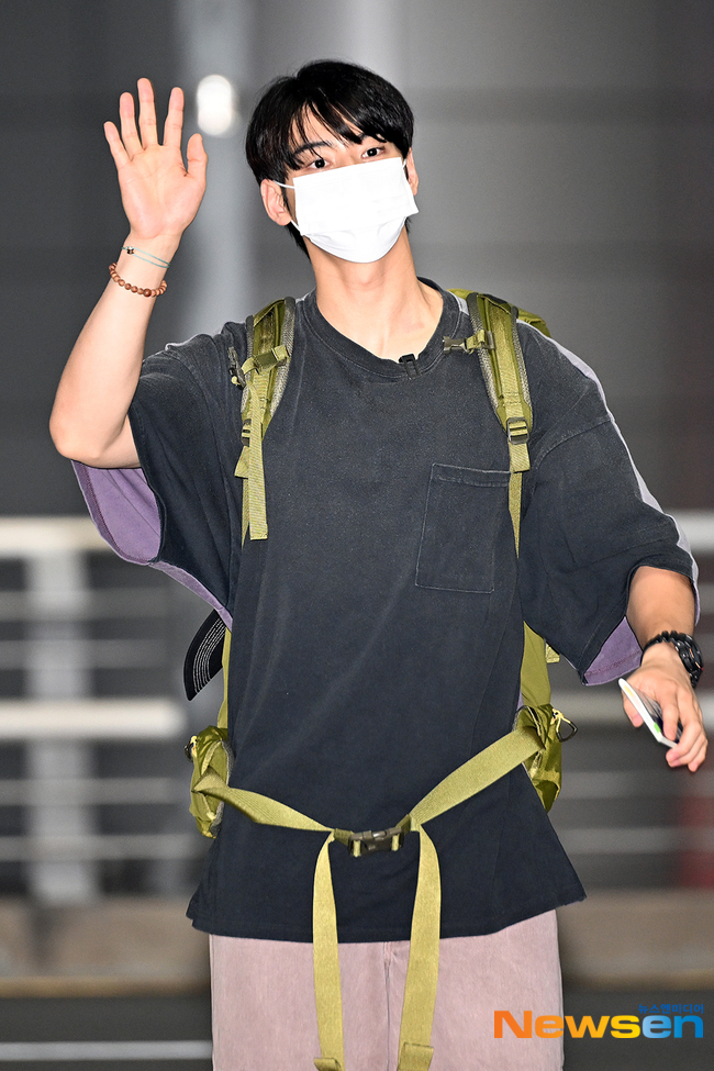 예능 촬영 차 핀란드로 출국한 이제훈 이동휘 곽동연 차은우.jpg | 인스티즈