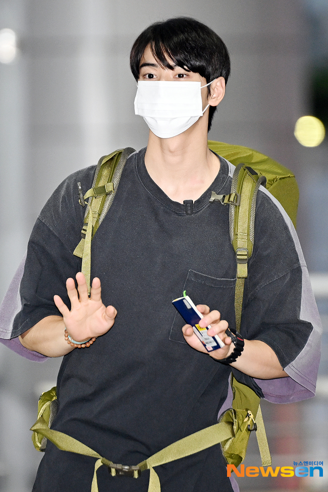 예능 촬영 차 핀란드로 출국한 이제훈 이동휘 곽동연 차은우.jpg | 인스티즈