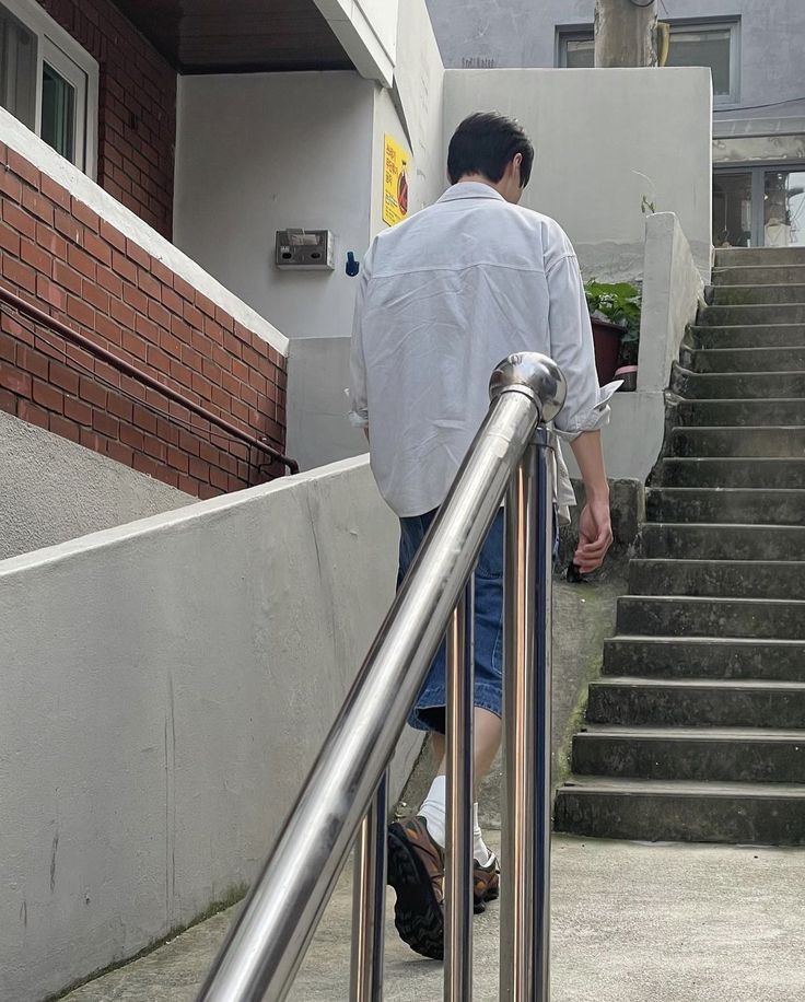 [잡담] 구라 안 치고 마네킹보다 더 마네킹 같은 변우석 | 인스티즈