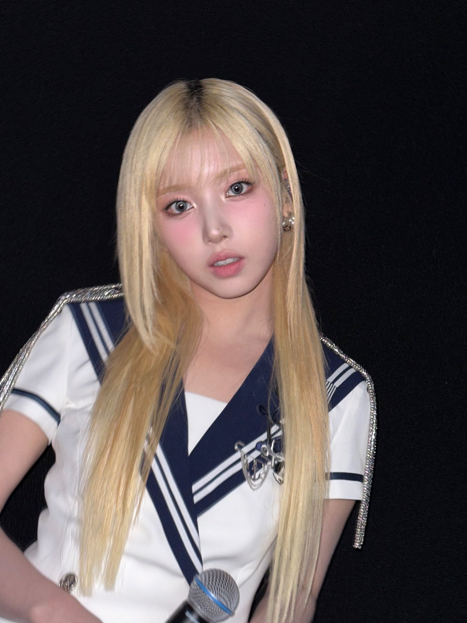 [잡담] 엔믹스 지우 금발 셀카 다 취저야... | 인스티즈
