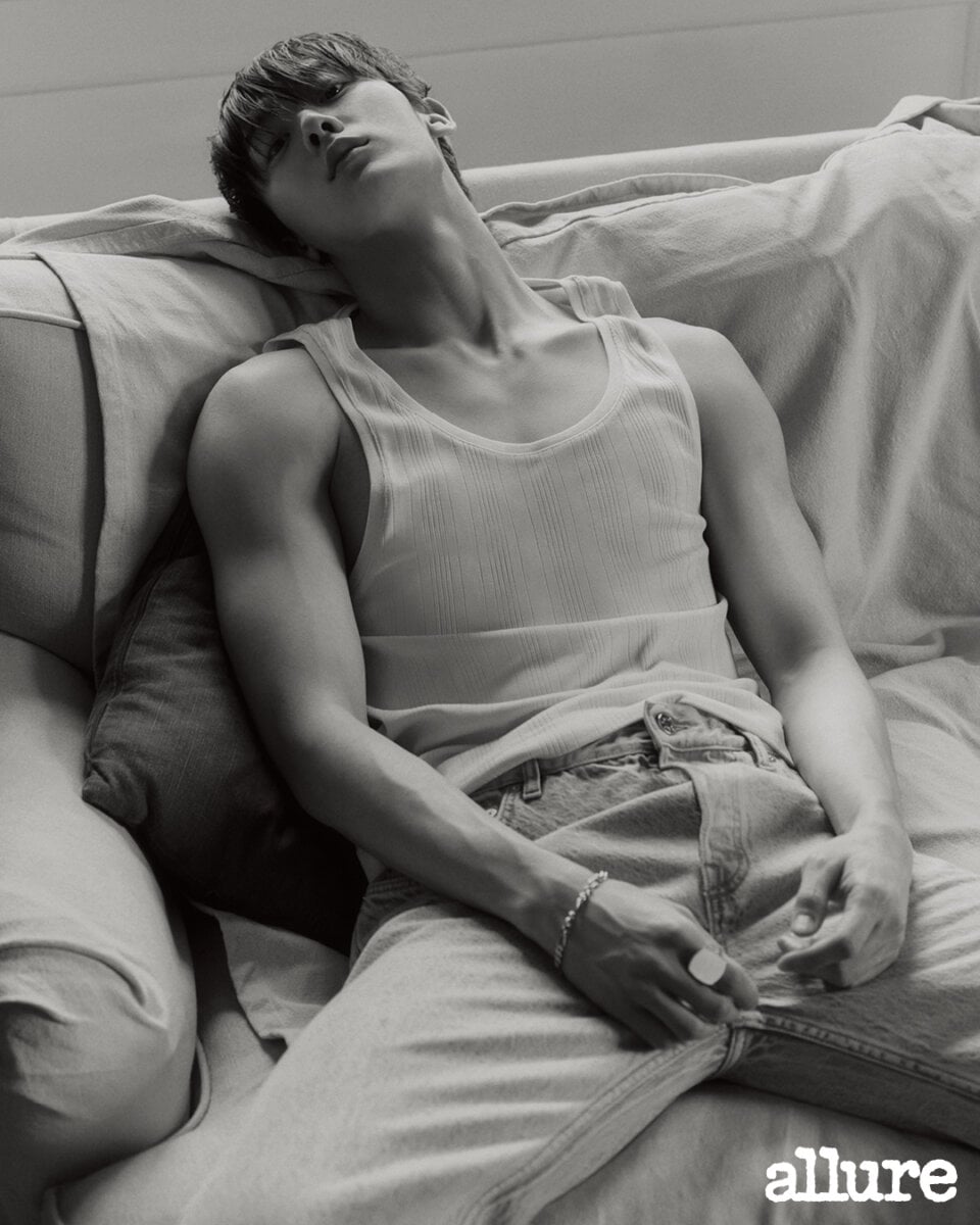 데뷔 초에 비해 선 굵어진 남자 아이돌.jpg | 인스티즈