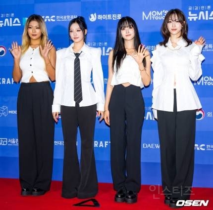 코디 열일한다는 말 나오는 오늘자 한 아이돌 기사 사진 | 인스티즈