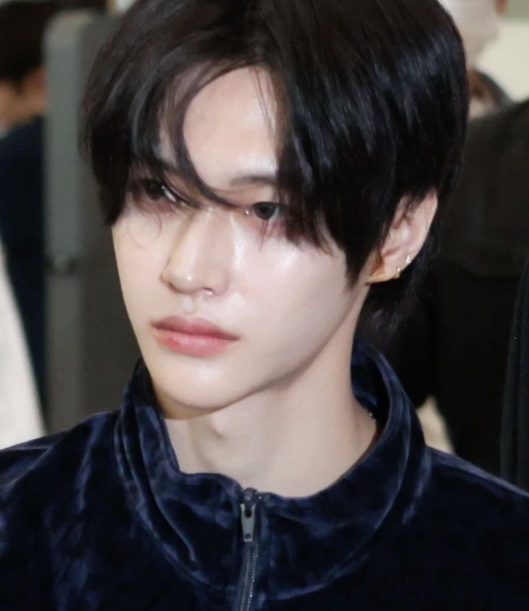 [잡담] 원빈 실물에 피부 얘기가 안빠지는 이유 | 인스티즈