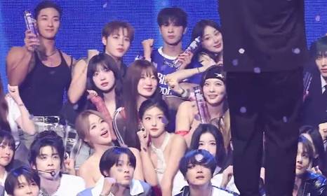 케이월드드림어워즈 출연진 단체 사진 | 인스티즈