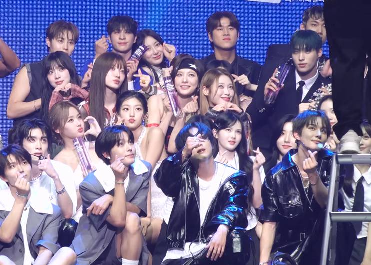 케이월드드림어워즈 출연진 단체 사진 | 인스티즈