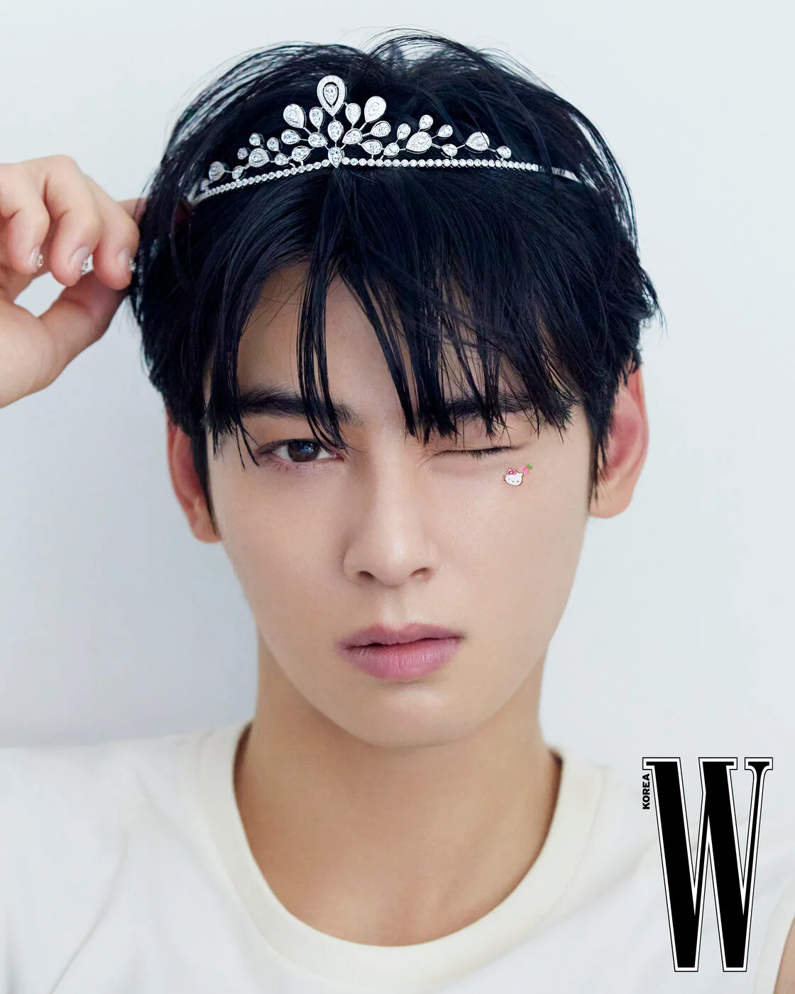 얼굴에 헬로키티 붙인 고자극 차은우.jpg | 인스티즈
