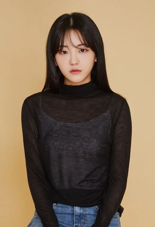 [잡담] 나 닮았다고 한번이라도 들어본 사람들인데 특징이 뭐임? | 인스티즈