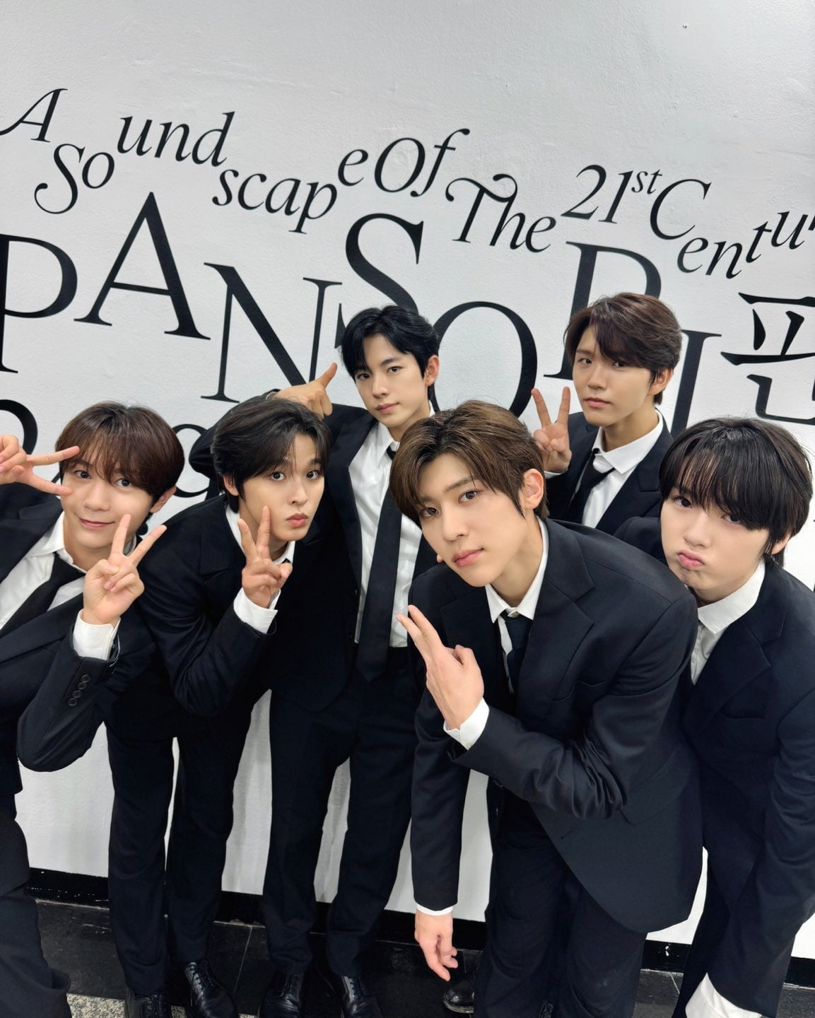 전원 수트 착장으로 지방 공팬 다녀온 NCT 위시 | 인스티즈