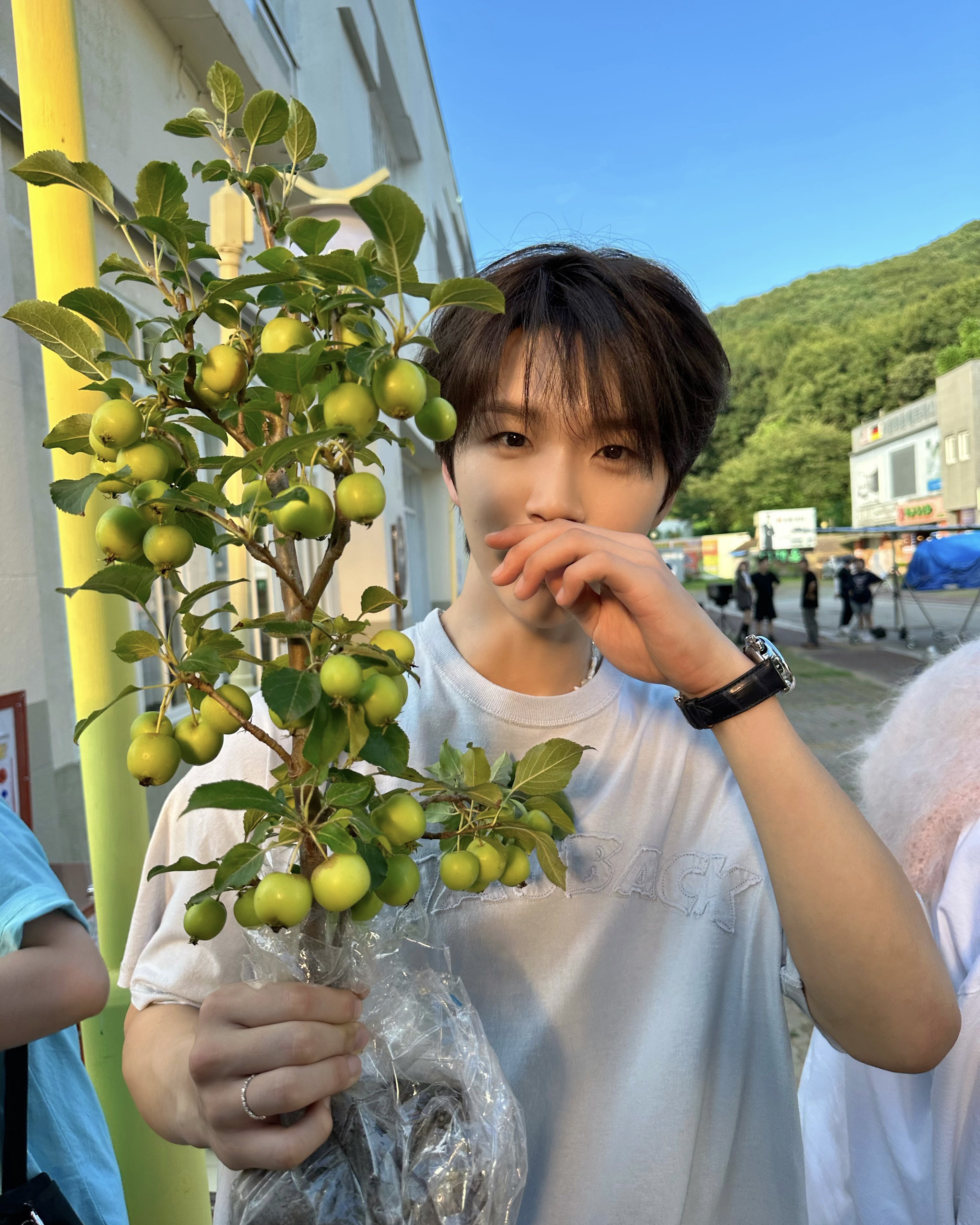 [잡담] 사진만볼때 슴남돌 누구 좋아하는거같아,,,,?? | 인스티즈