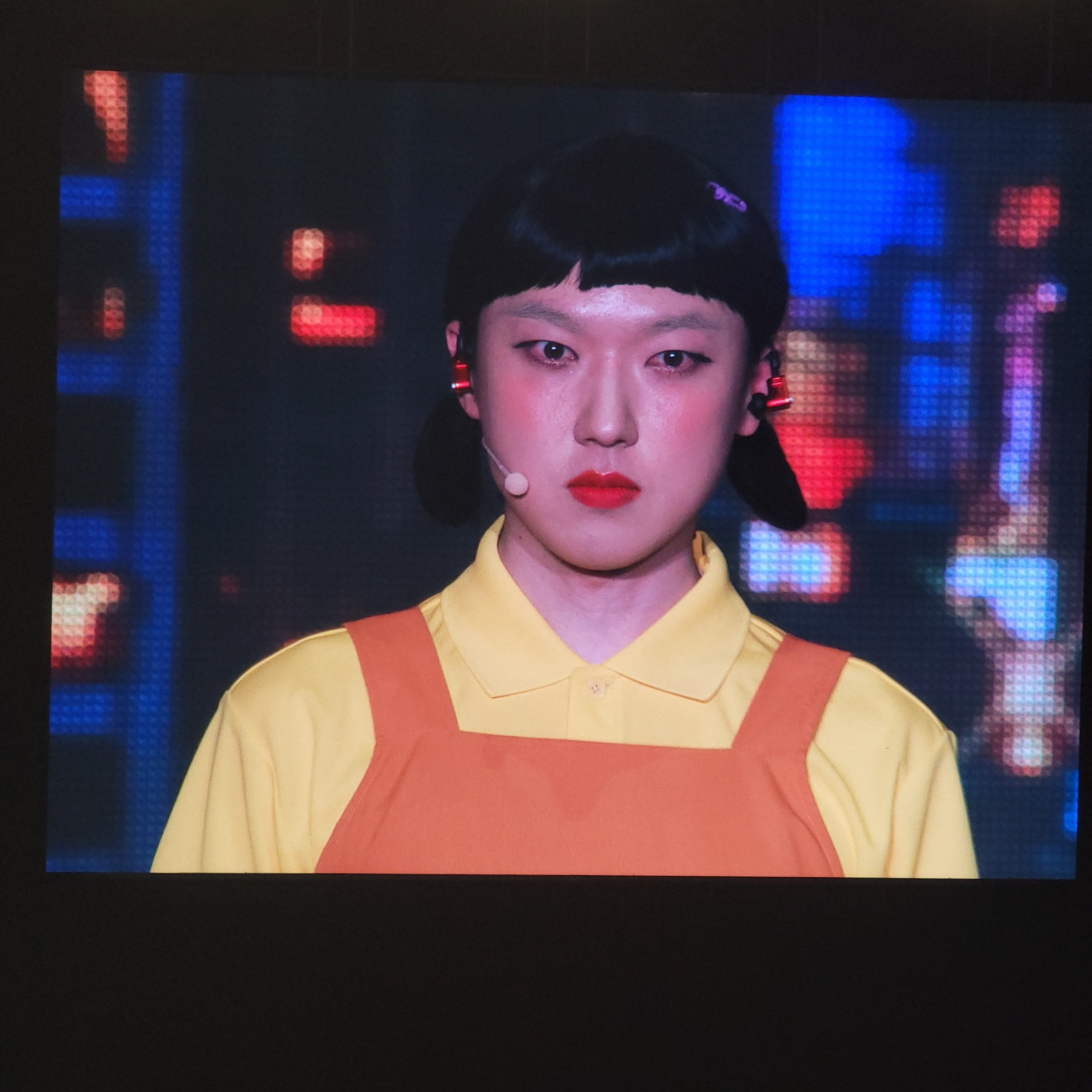 팬들도 적응 안 된다는 온도 차이.jpg | 인스티즈