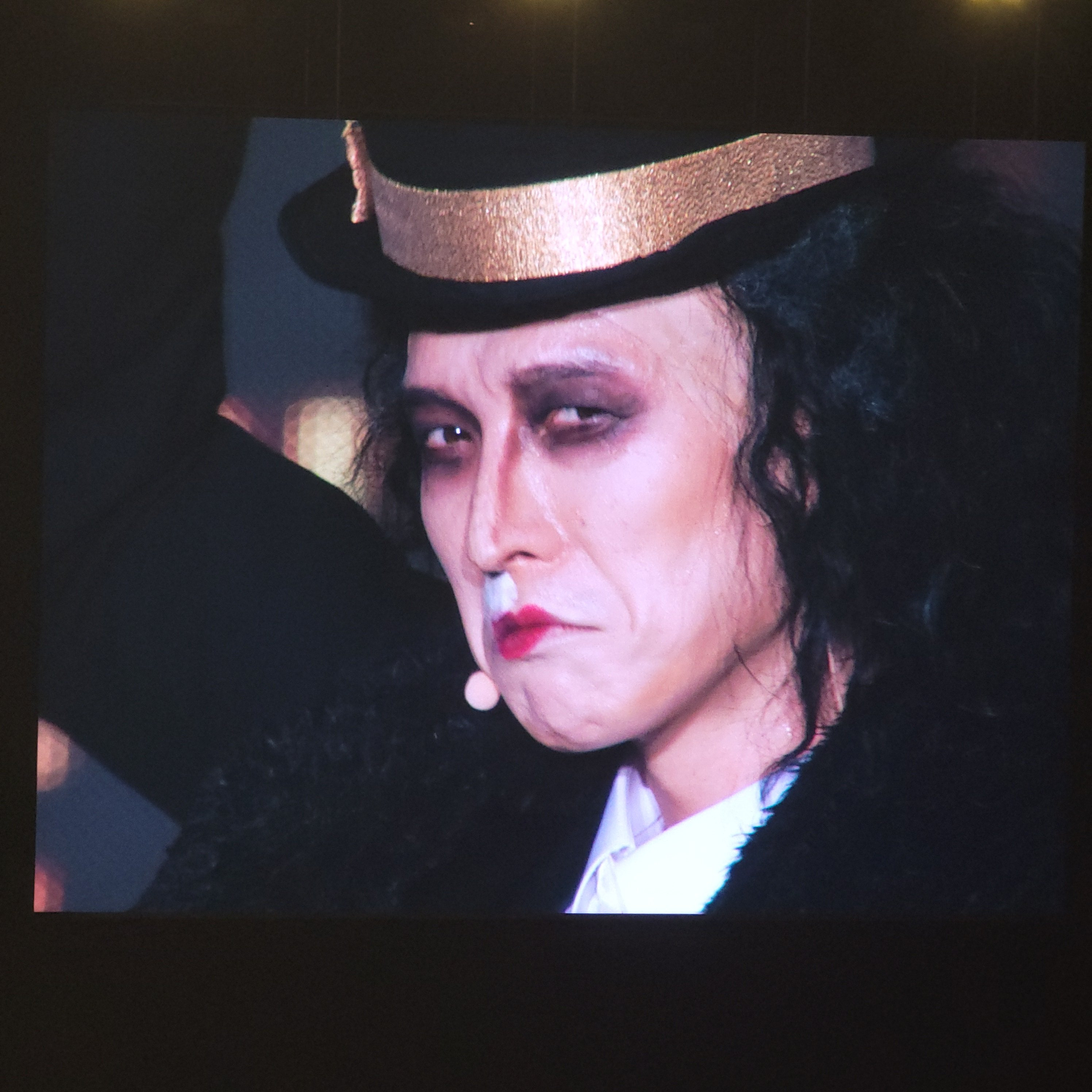 팬들도 적응 안 된다는 온도 차이.jpg | 인스티즈