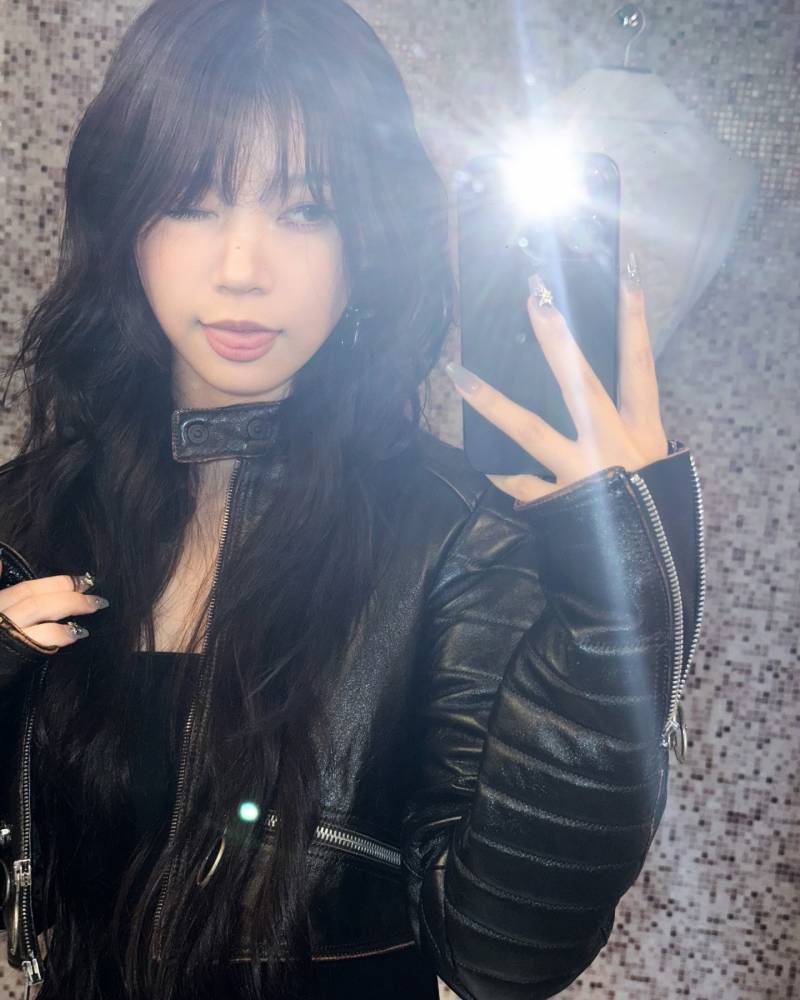 팬들한테 반응 좋았던 아일릿 모카 파리 반전 비주얼 | 인스티즈