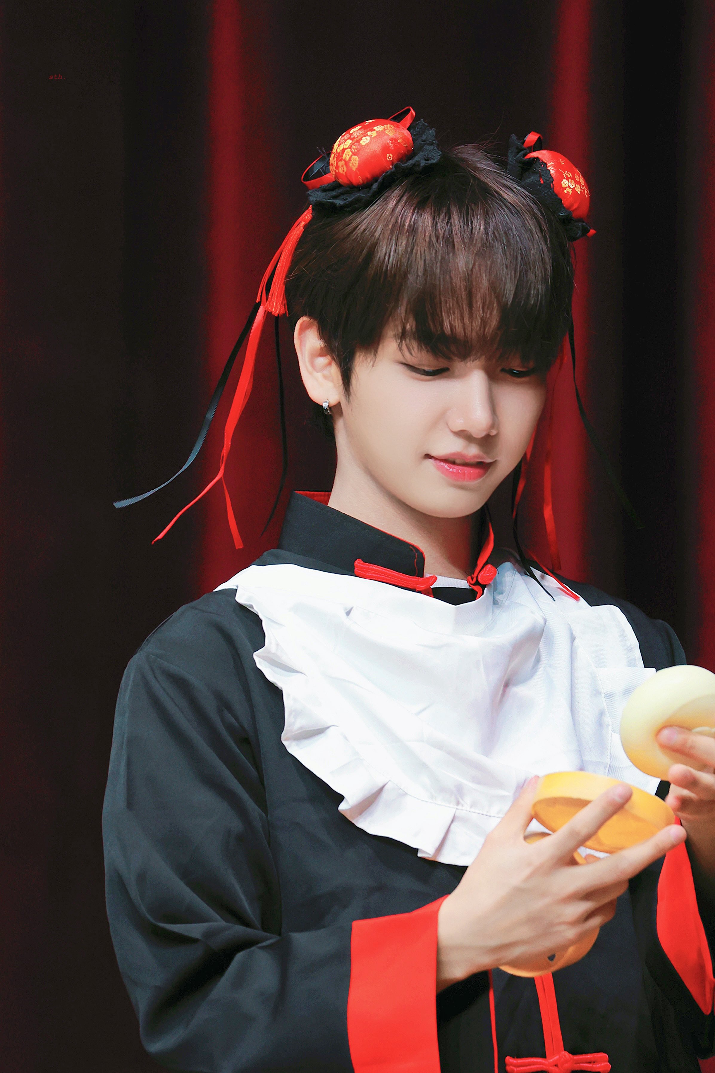 [잡담] 명재현 팬싸 이 옷 팬아트 진짜 쏟아진다 ㅋㅋㅋ | 인스티즈