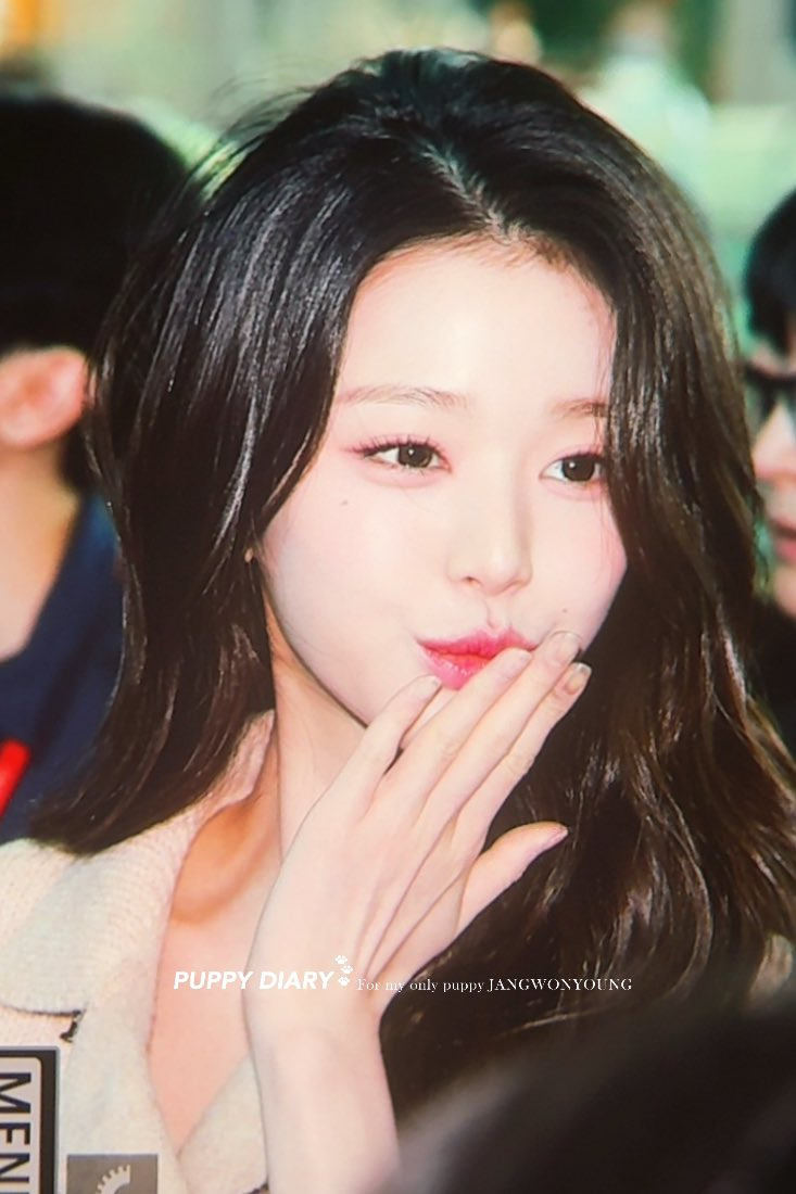 [잡담] 원영이도 화장 좀 덜어낸게 더 예쁜고 같아 | 인스티즈