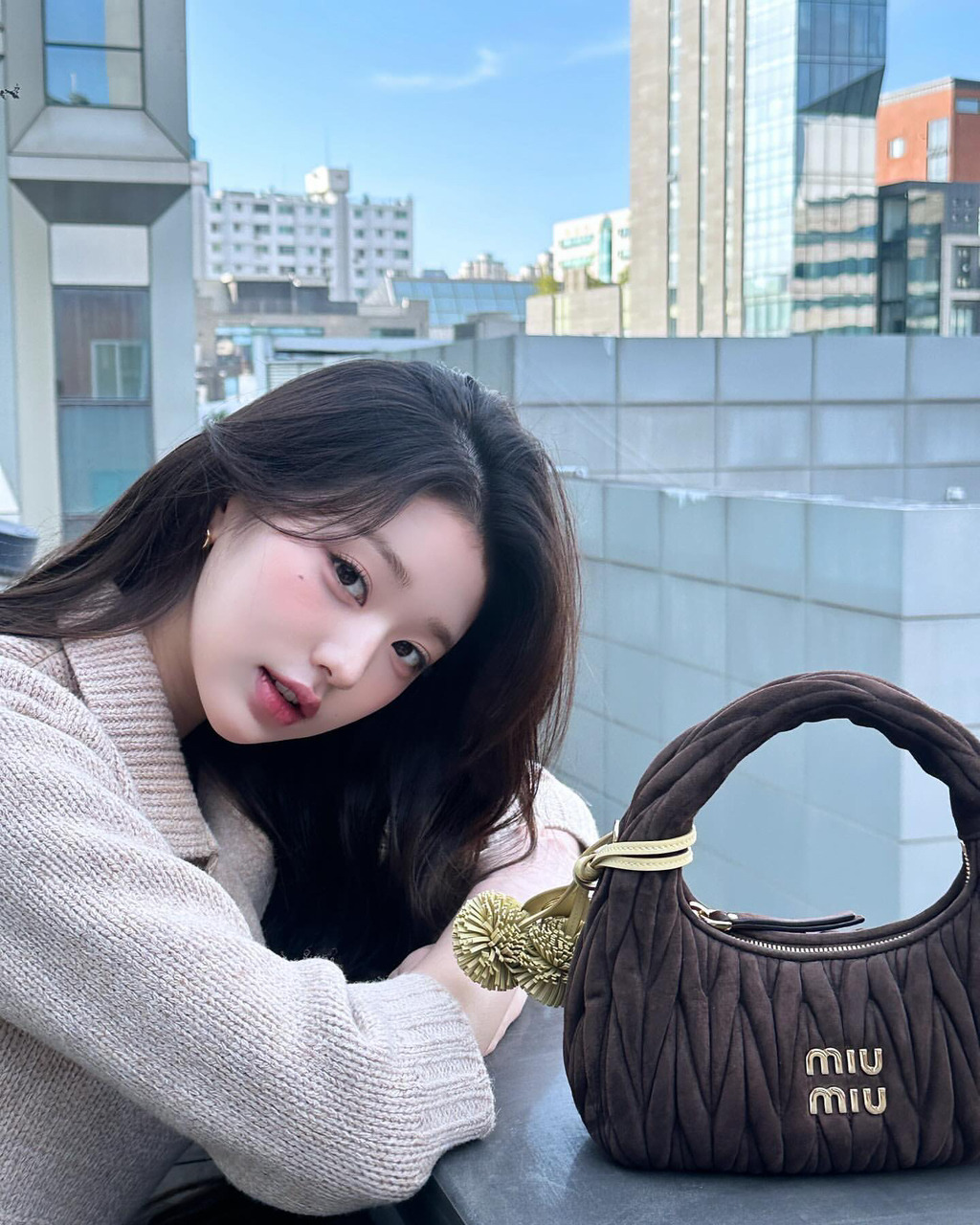 [잡담] 원영이도 화장 좀 덜어낸게 더 예쁜고 같아 | 인스티즈